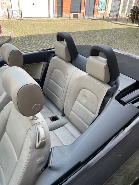 Audi A3 II (3) CABRIOLET 2.0 TDI 140 DPF AMBIENTE S TRONIC