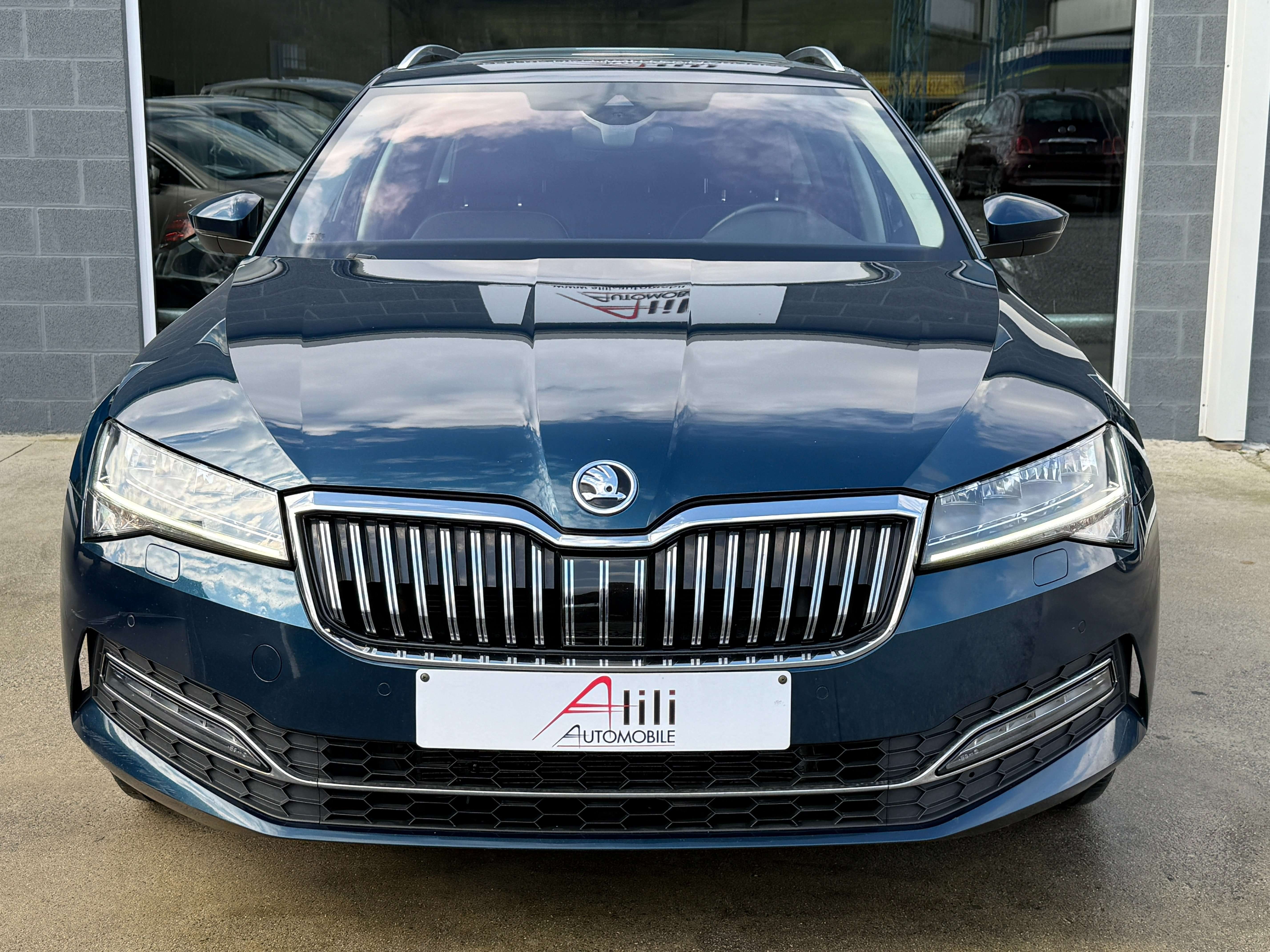 Skoda Superb SW 2.0 CR TDi**Cockpit*DSG*Full Options*Garantie**