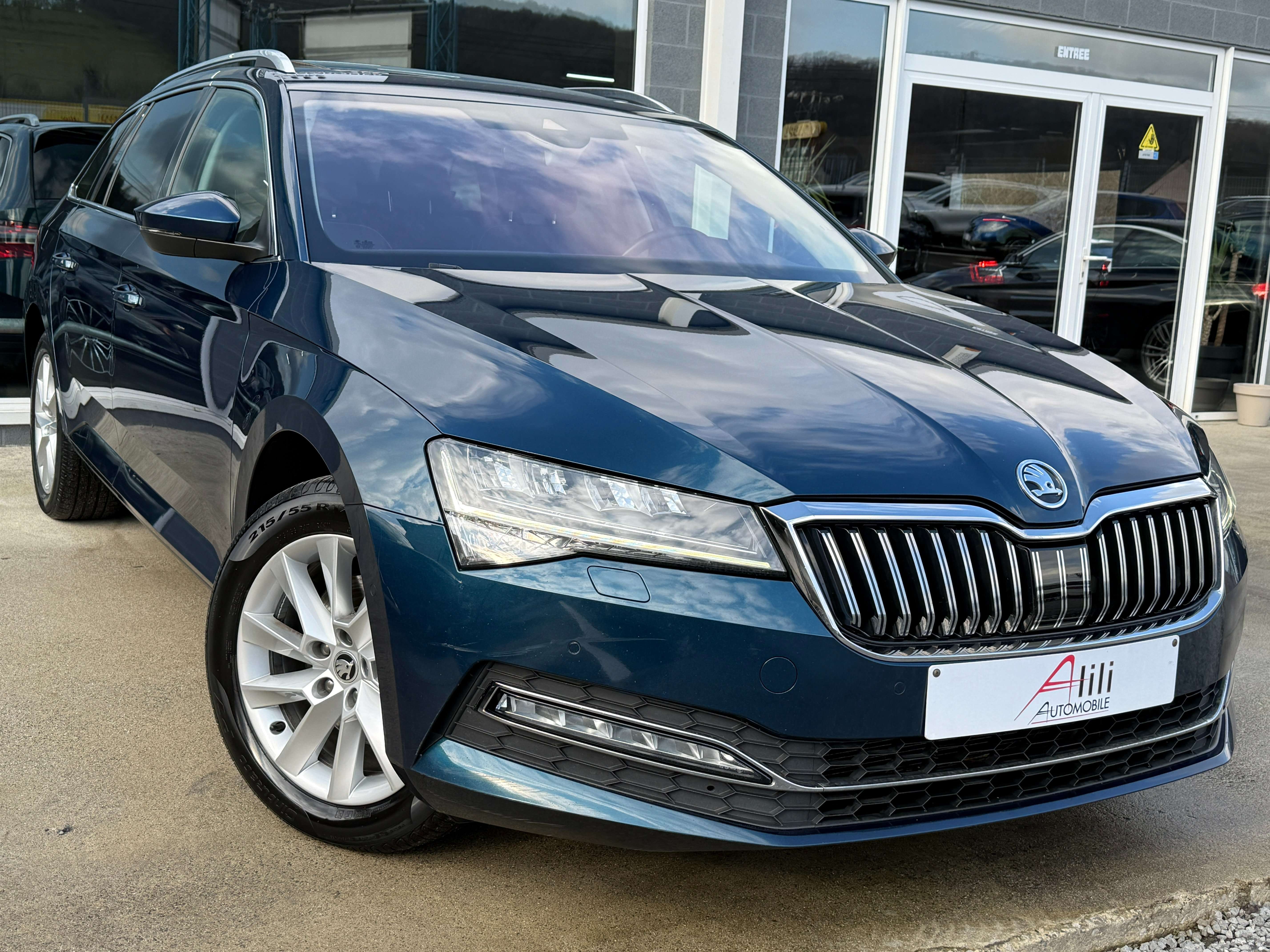 Skoda Superb SW 2.0 CR TDi**Cockpit*DSG*Full Options*Garantie**