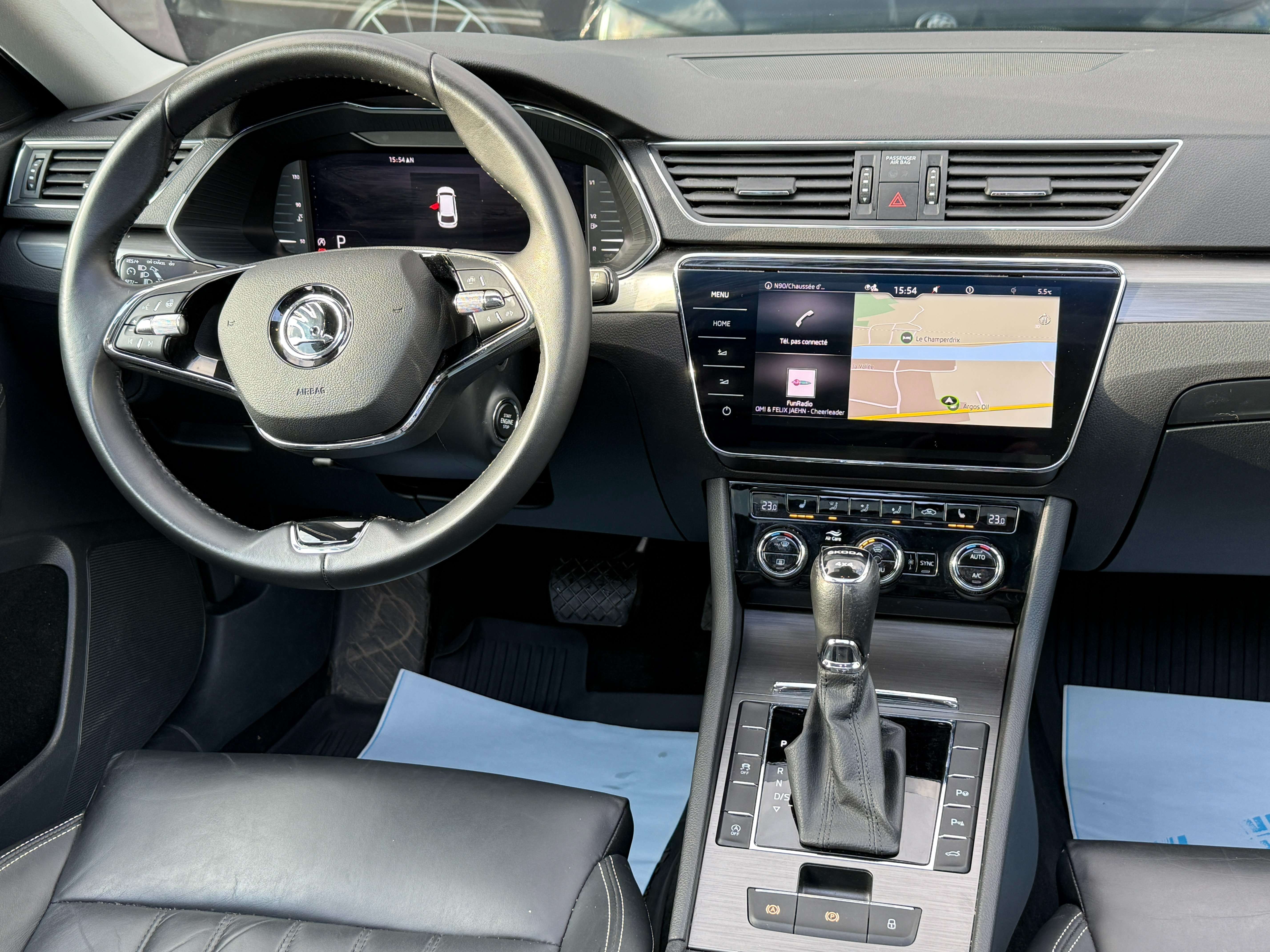 Skoda Superb SW 2.0 CR TDi**Cockpit*DSG*Full Options*Garantie**