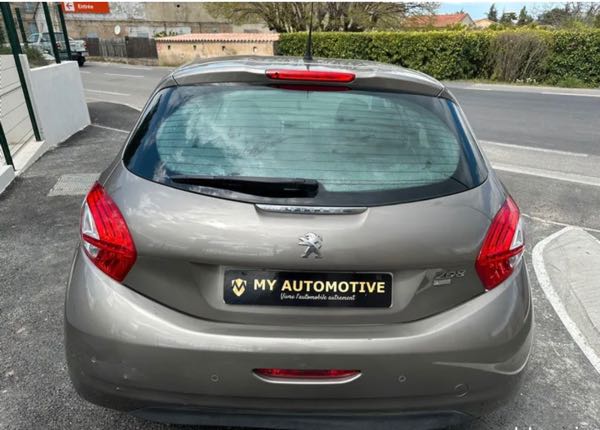 Peugeot 208 1.6 bluehdi 92 allure garantie 6m