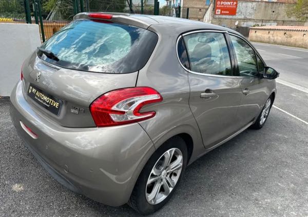 Peugeot 208 1.6 bluehdi 92 allure garantie 6m