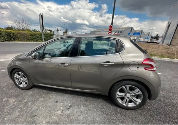 Peugeot 208 1.6 bluehdi 92 allure garantie 6m