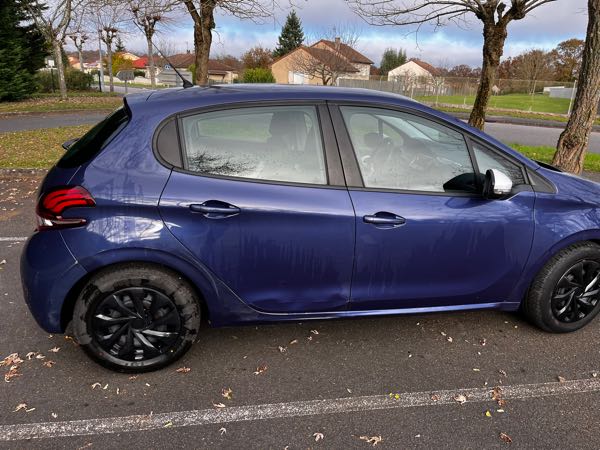 Peugeot 208 (2) 1.2 PURETECH 68 LIKE 5P