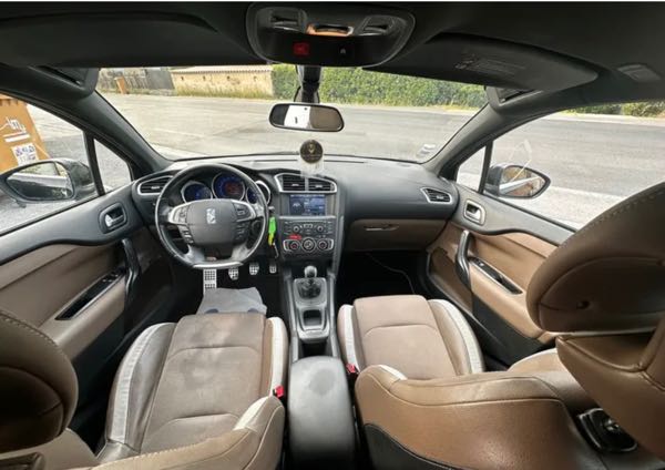 Citroen Ds4 1.6 e-hdi 112cv so chic gtie 6 mois