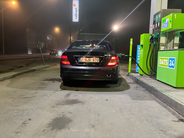 Mercedes-Benz Classe C IV (2) 180 8CV AMG LINE