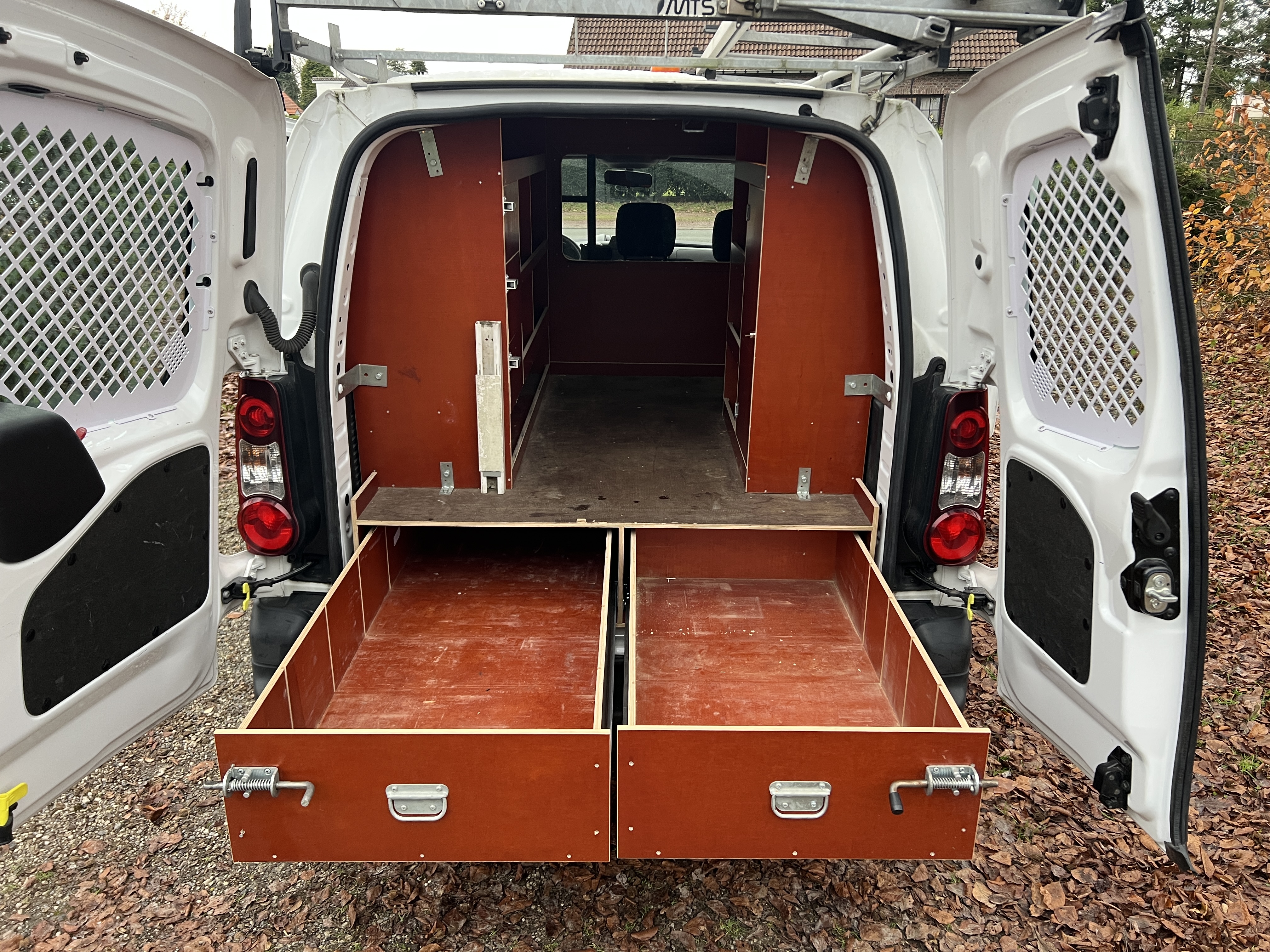 Peugeot Partner II (3) 1.6 VTI 98 STANDARD PREMIUM