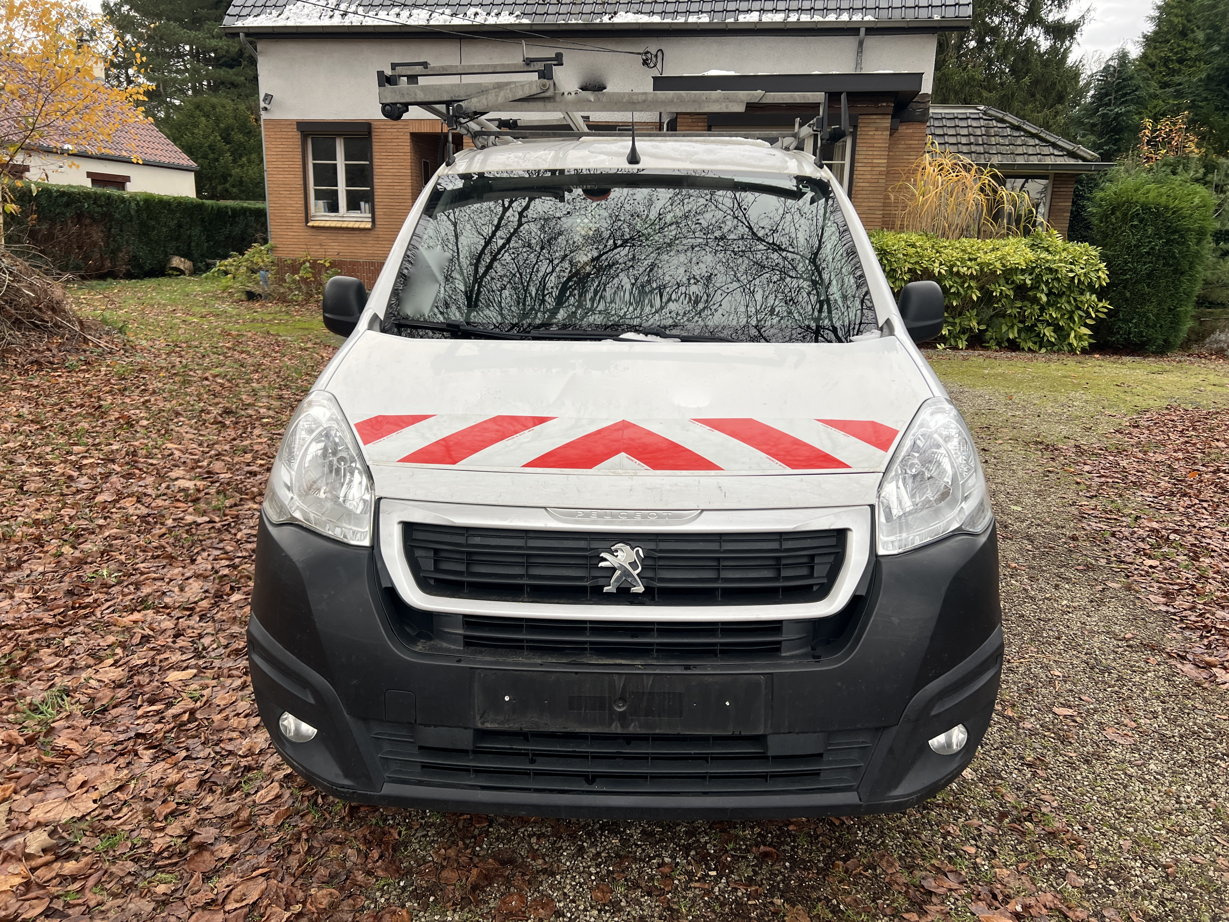 Peugeot Partner II (3) 1.6 VTI 98 STANDARD PREMIUM