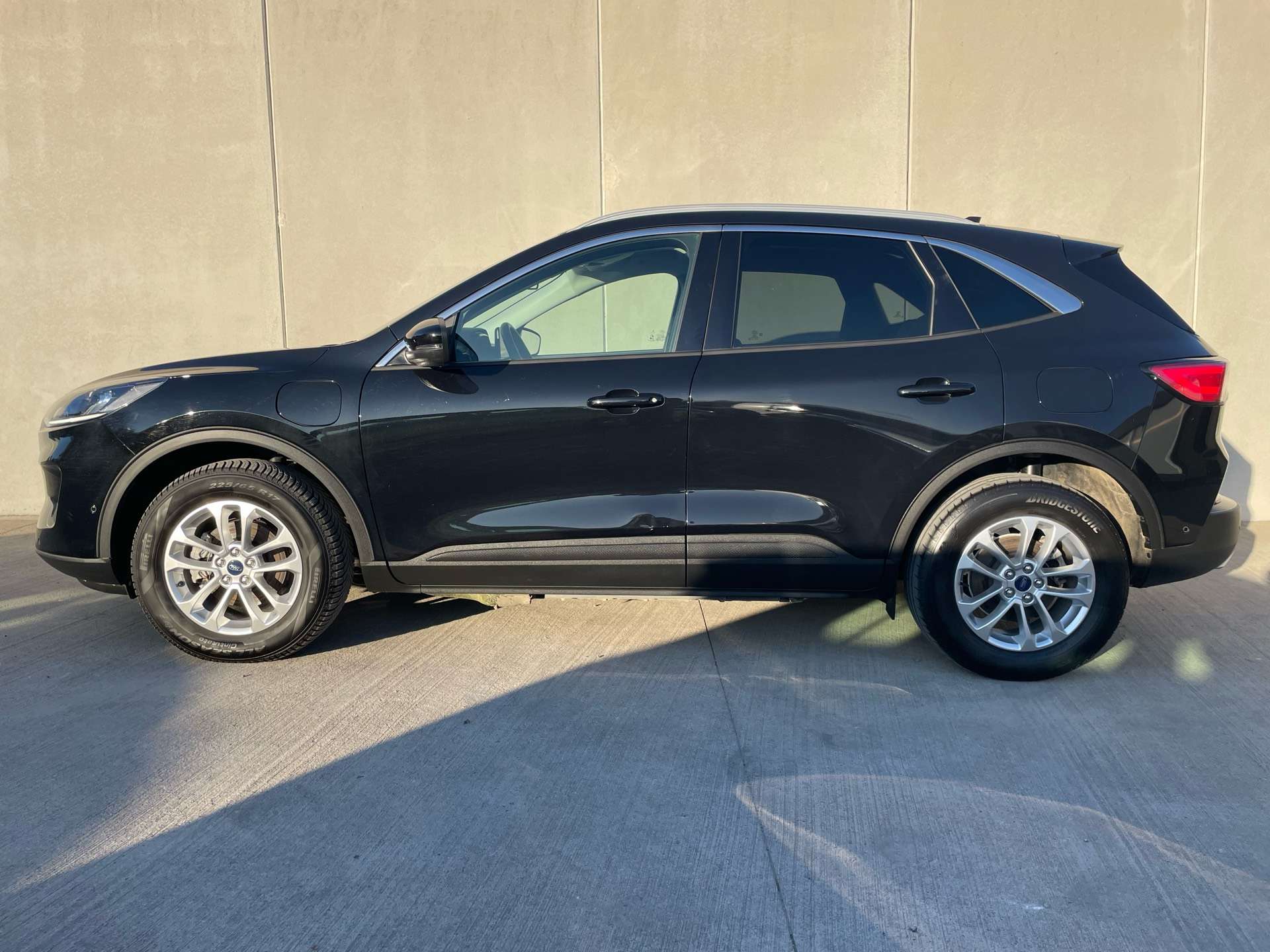 Ford Kuga 2.5 EcoBoost FWD FHEVCAMERA/GPS/CRUISE/LINE ASSIST