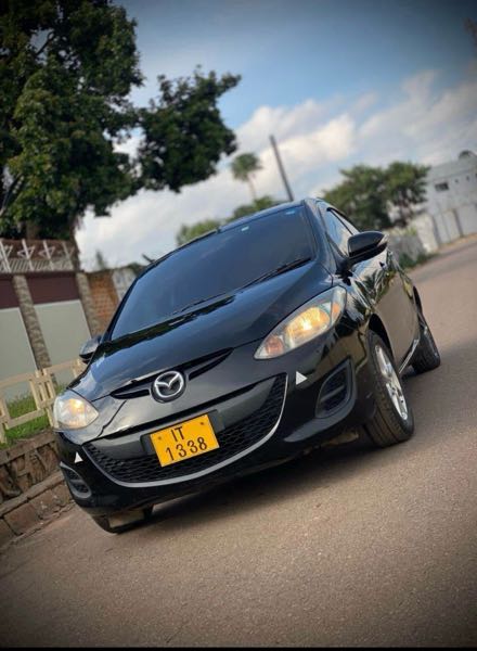 Toyota Corolla mazda damio