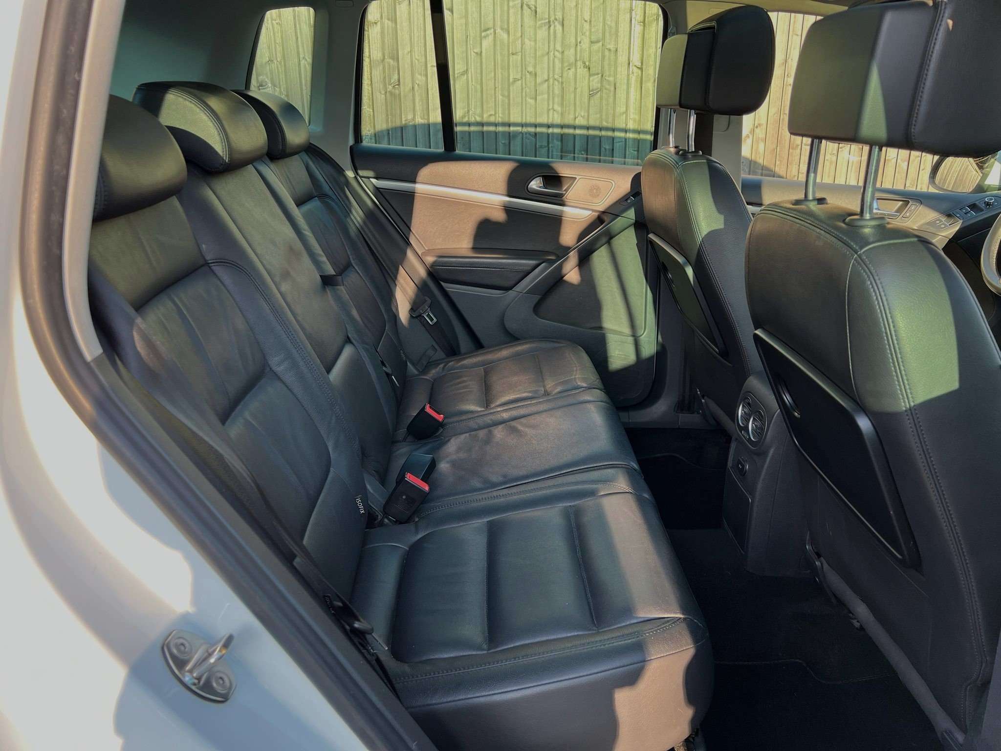 Volkswagen Tiguan 2.0 CR TDi Sport LEDER/ZETELVERW./PANORAMADAK
