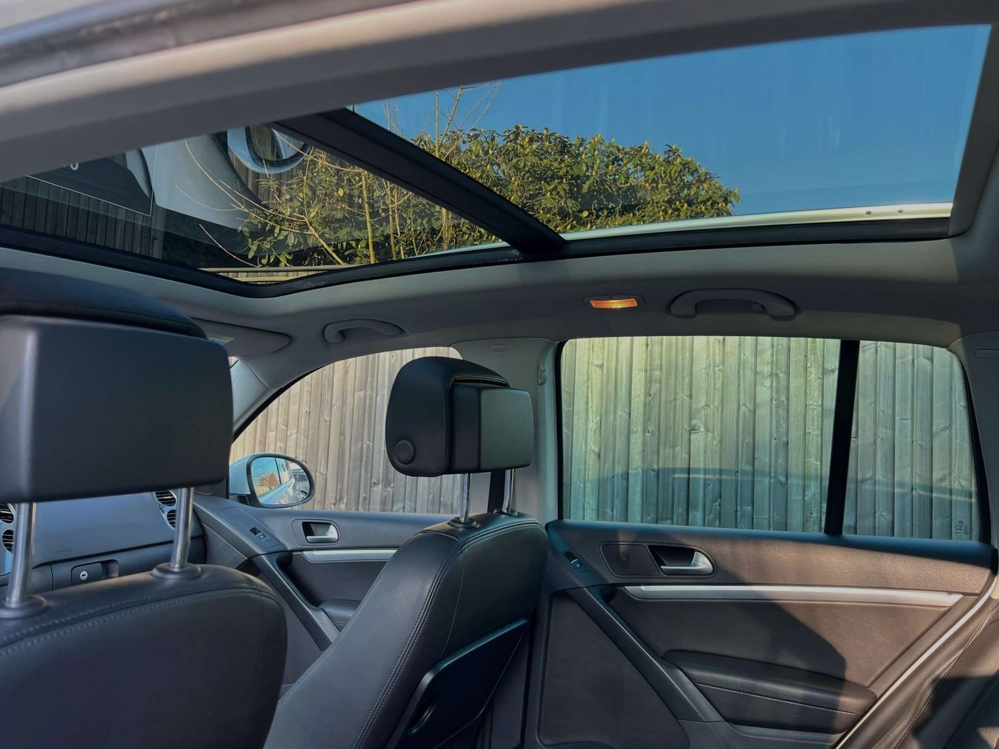 Volkswagen Tiguan 2.0 CR TDi Sport LEDER/ZETELVERW./PANORAMADAK