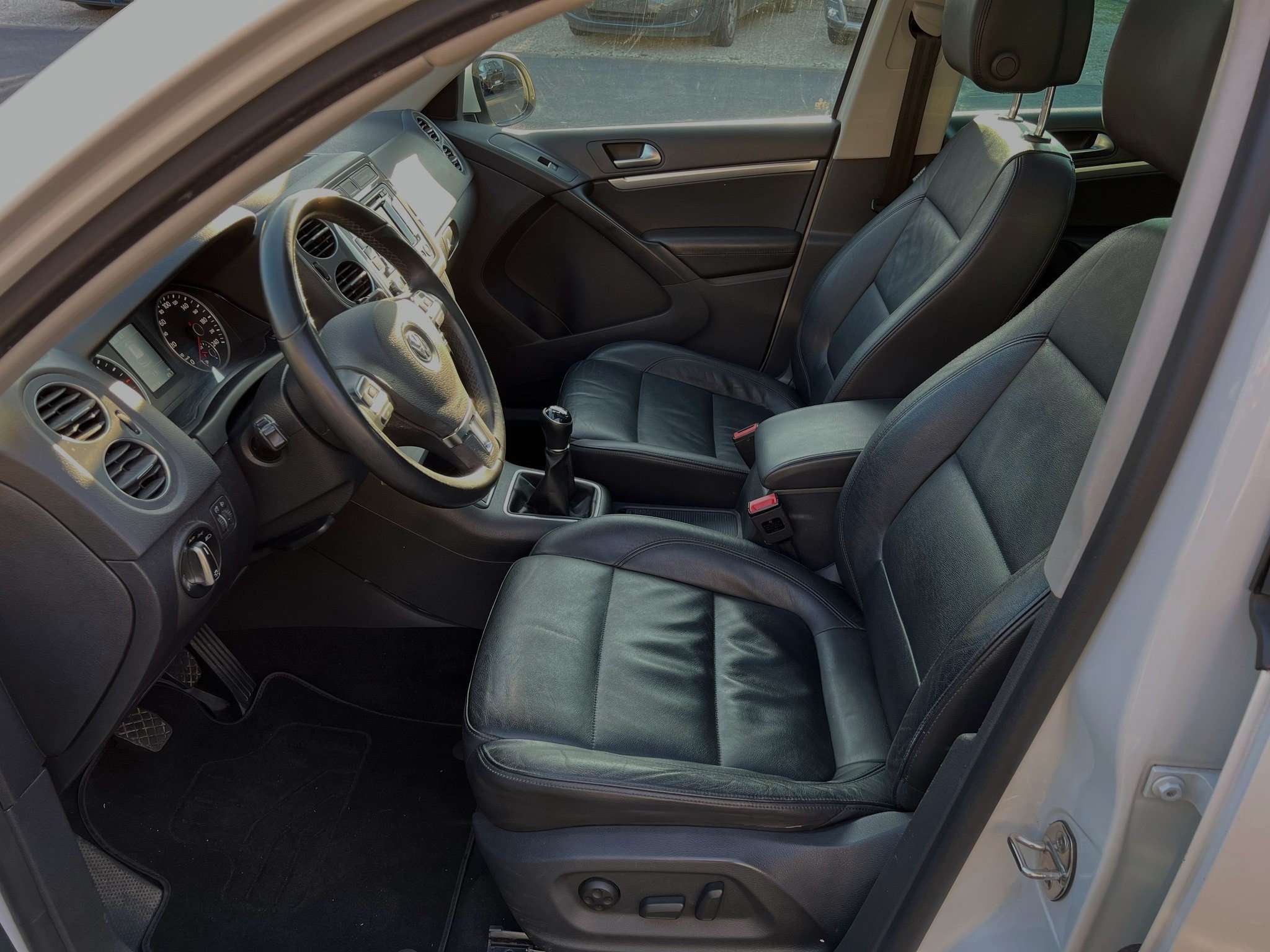 Volkswagen Tiguan 2.0 CR TDi Sport LEDER/ZETELVERW./PANORAMADAK