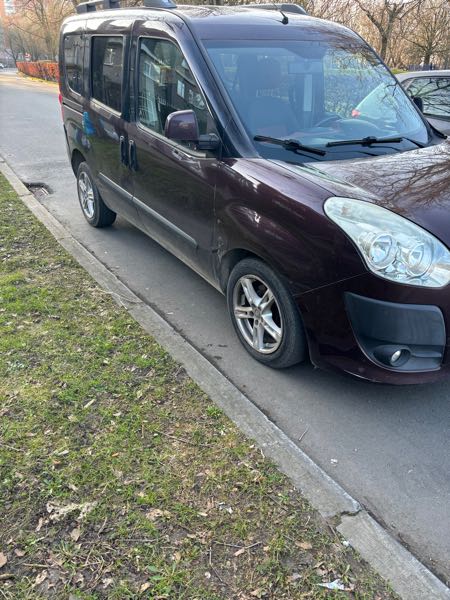 Fiat Doblo II 2.0 MULTIJET 16V 135 DPF LOUNGE BUSINESS