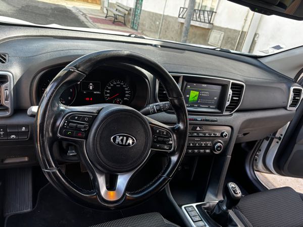 Kia Sportage IV 1.7 CRDI 115 ISG 4X2 PREMIUM BUSINESS