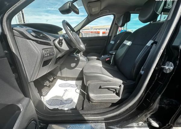 Renault Grand Scenic 3 iii 1.6 dci 130 énergy bose