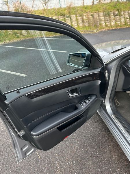 Mercedes-Benz Classe E IV (2) 220 BLUETEC 7G-TRONIC