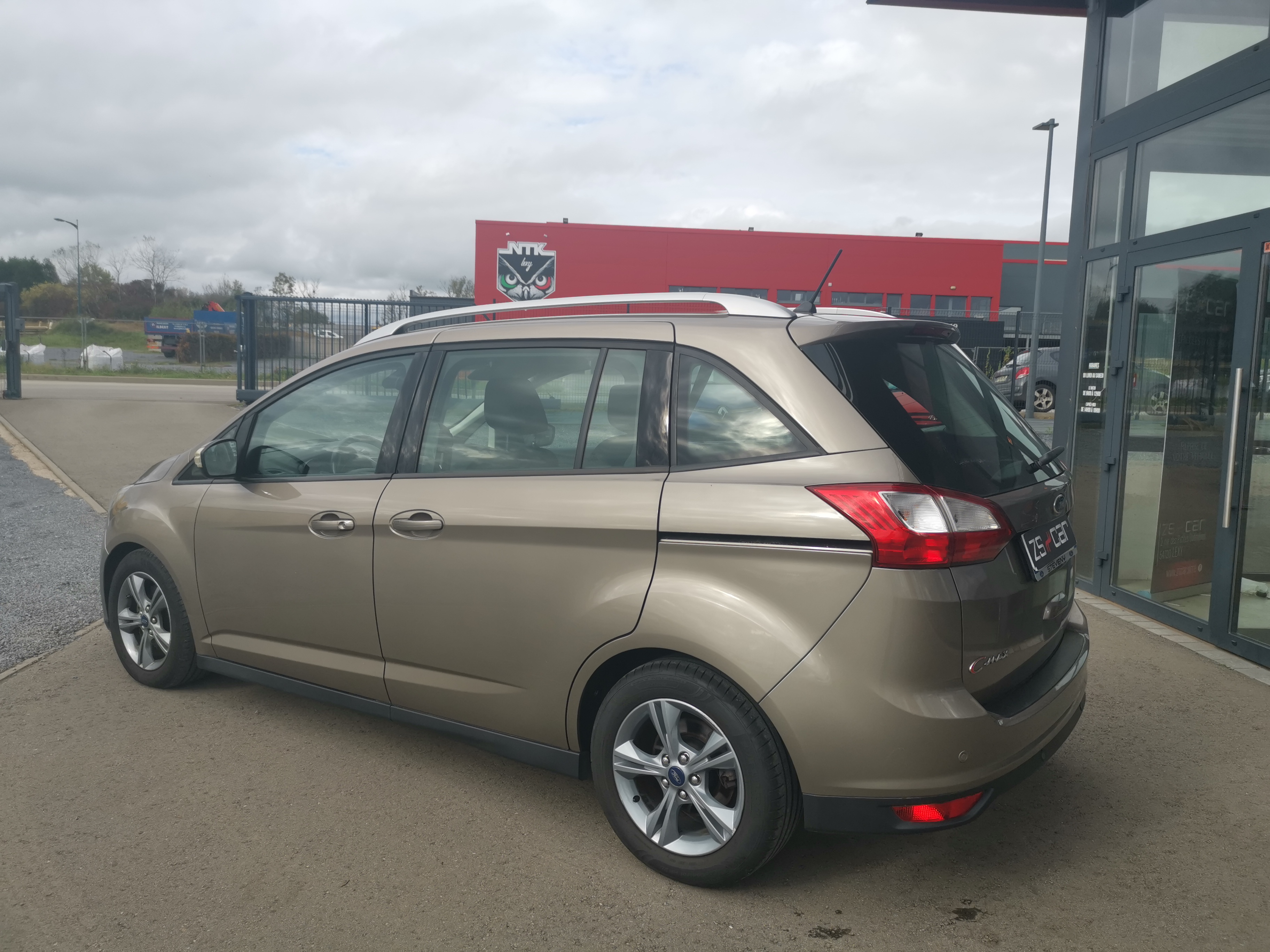 Ford C-max II (2) 1.5 TDCI 120 S&amp;S TREND BUSINESS POWERSHIFT