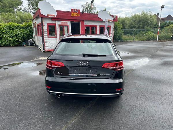 Audi A3 III (2) BERLINE 30 TFSI 116 SPORT LIMITED