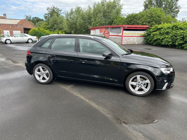 Audi A3 III (2) BERLINE 30 TFSI 116 SPORT LIMITED