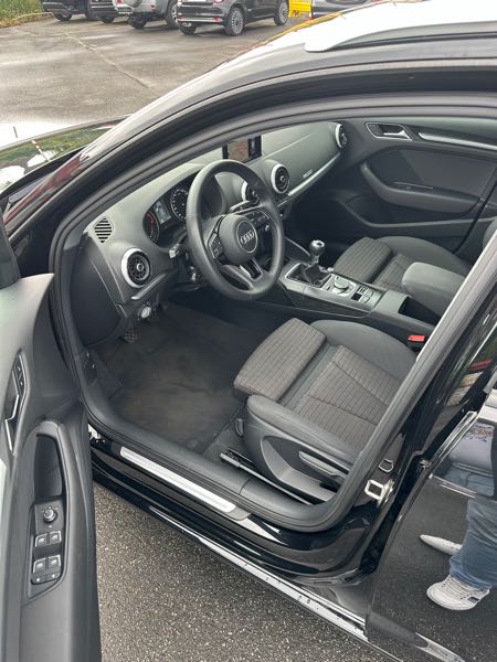 Audi A3 III (2) BERLINE 30 TFSI 116 SPORT LIMITED