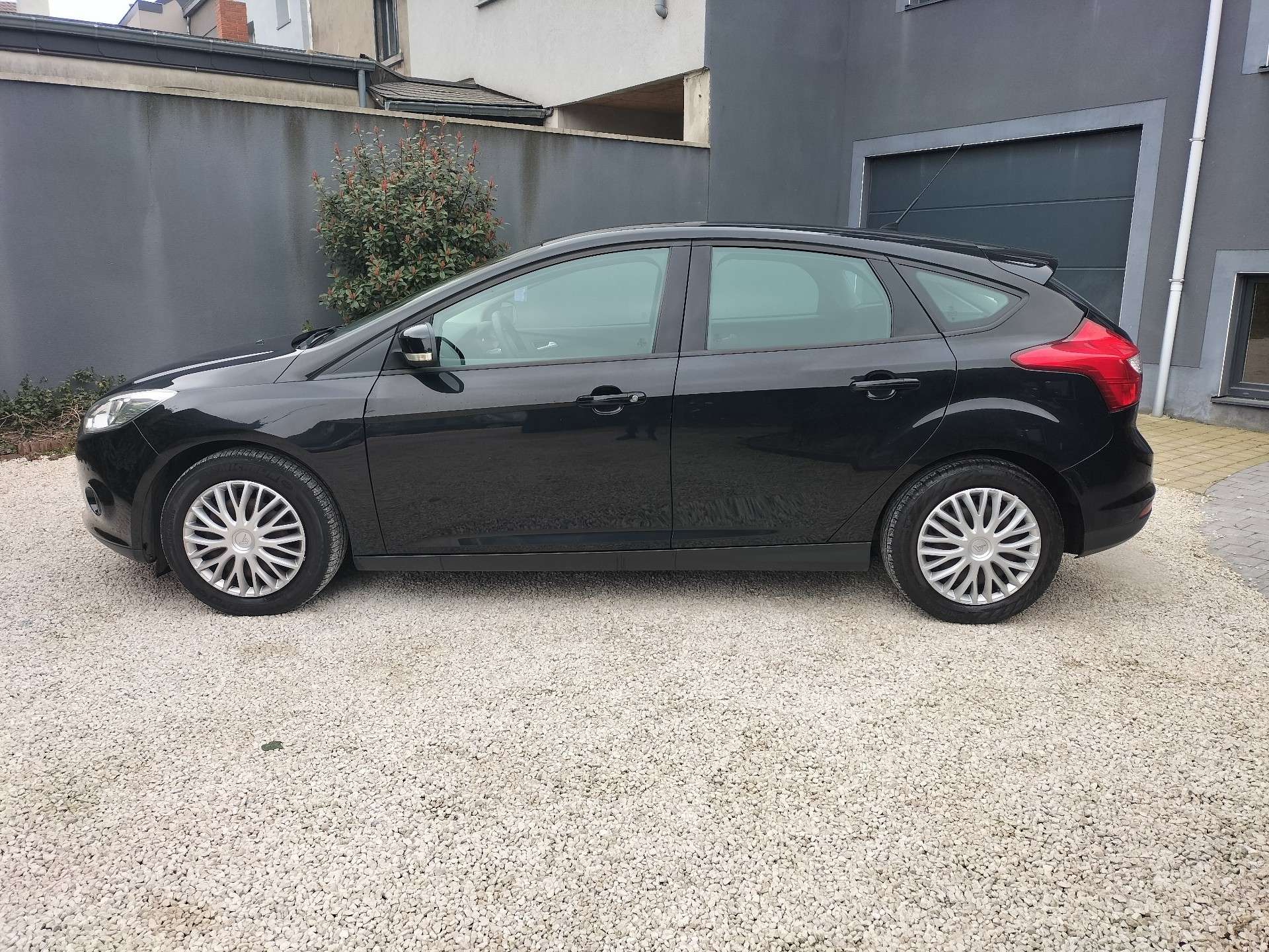Ford Focus 1.0 EcoBoost Tech - Petit Budget Economique - Garantie 12 Mois avec Entretien Effectué - Dispo Rapide - Zone LEZ Ok