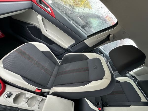 Volkswagen Polo VI 1.0 TSI 95 BEATS EDITION DSG7