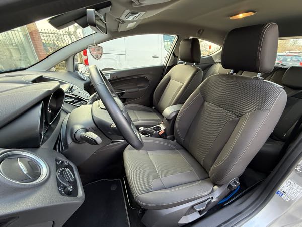 Ford Fiesta 1.5D 75PK | CRUISE CONTROL | AIRCO | LED |
