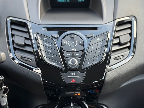 Ford Fiesta 1.5D 75PK | CRUISE CONTROL | AIRCO | LED |