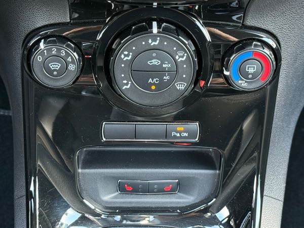 Ford Fiesta 1.5D 75PK | CRUISE CONTROL | AIRCO | LED |