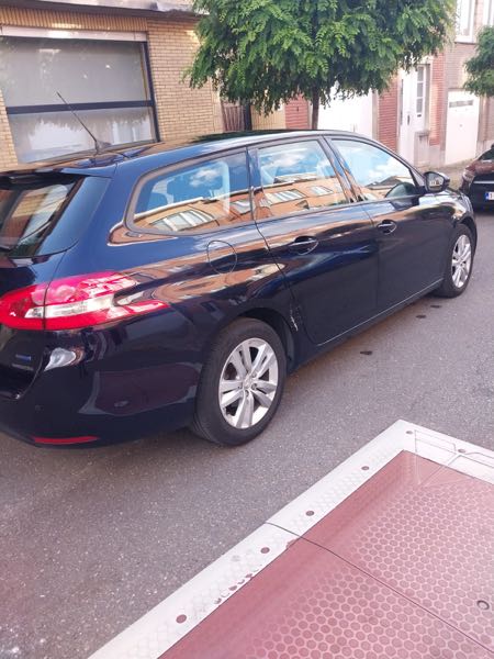 Peugeot 308 Peugeot 308 1.6 diesel année 2017 euro6