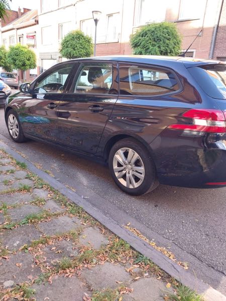 Peugeot 308 Peugeot 308 1.6 diesel année 2017 euro6