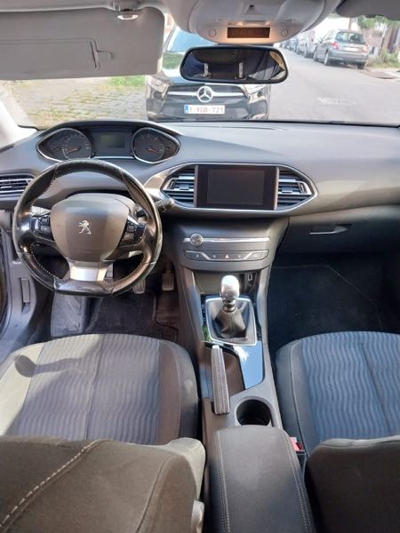 Peugeot 308 Peugeot 308 1.6 diesel année 2017 euro6
