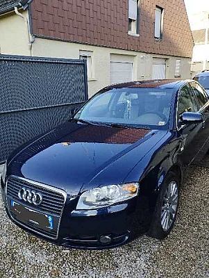 Audi A4 III 2.0 TDI 140 AMBIENTE