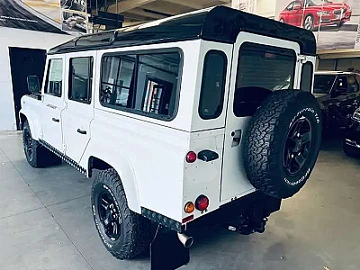 Land Rover Defender 110 2.2 Turbo D SE STATION WAGON+6PL+FULL HISTORY