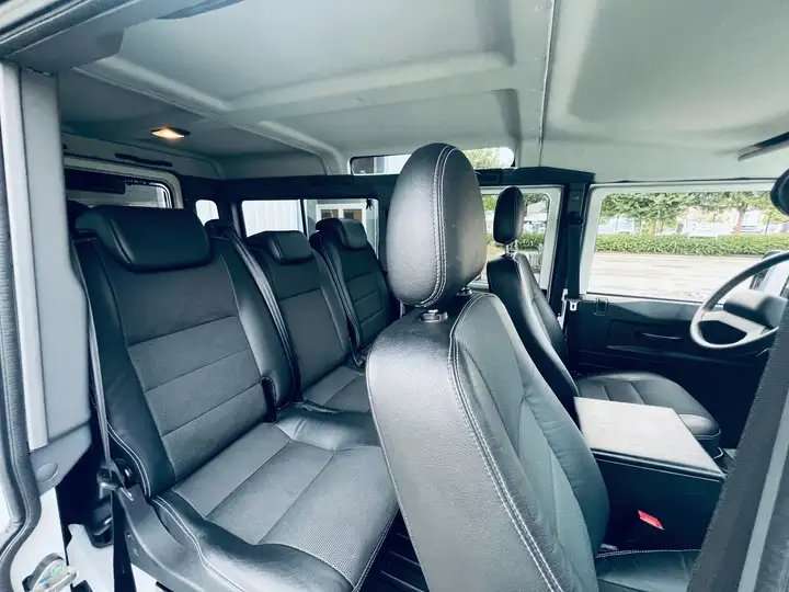 Land Rover Defender 110 2.2 Turbo D SE STATION WAGON+6PL+FULL HISTORY