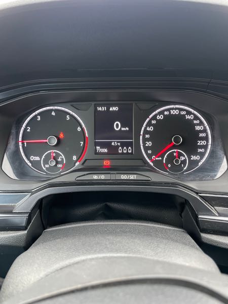 Volkswagen Polo VI 1.0 75 TRENDLINE