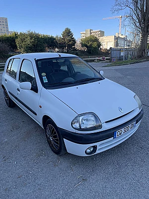 Renault Clio II 1.6 SI 3P