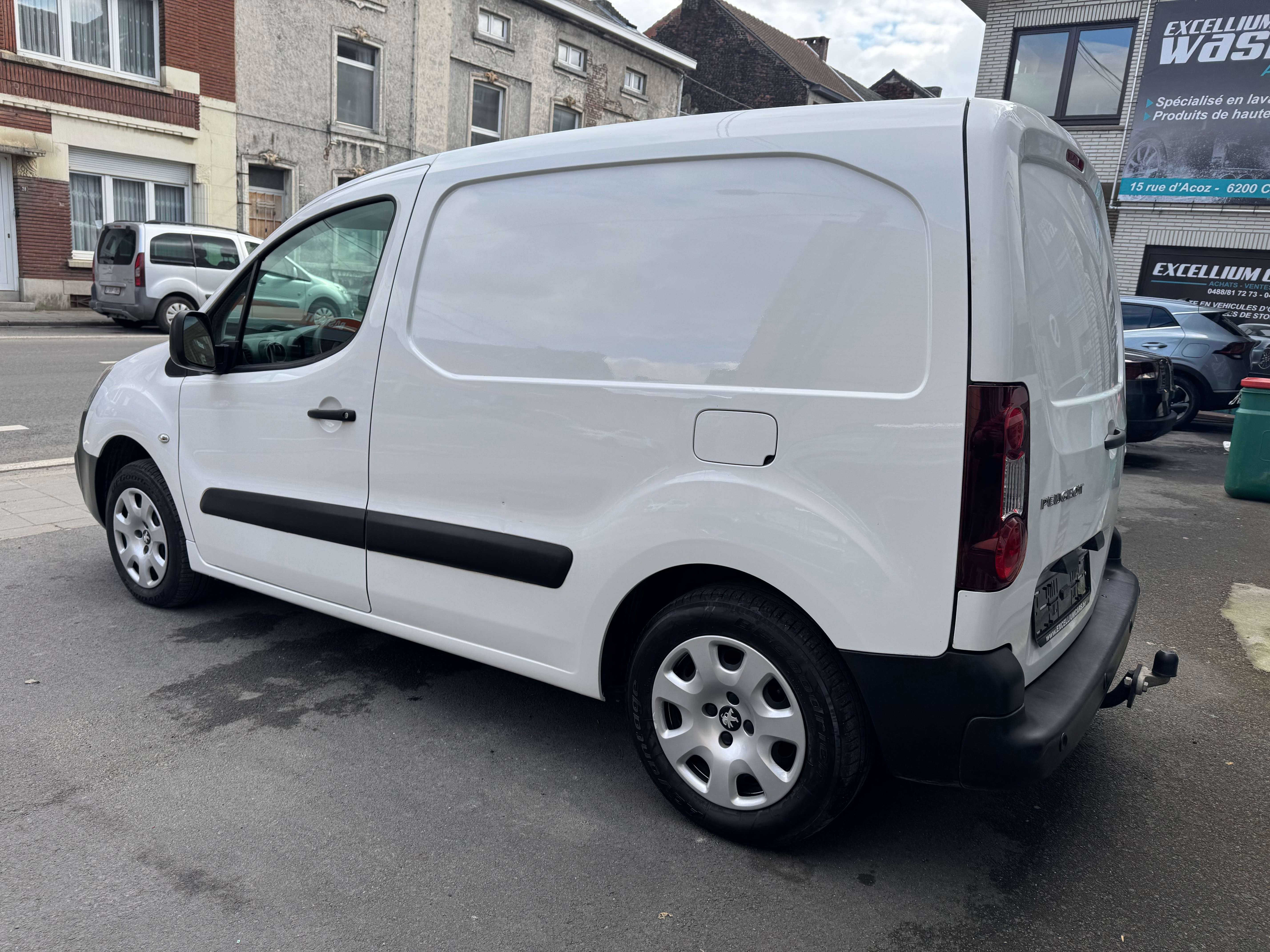 Peugeot Partner 1.6 Blue HDi Utilitaire Gps Airco 3Place  Er6B