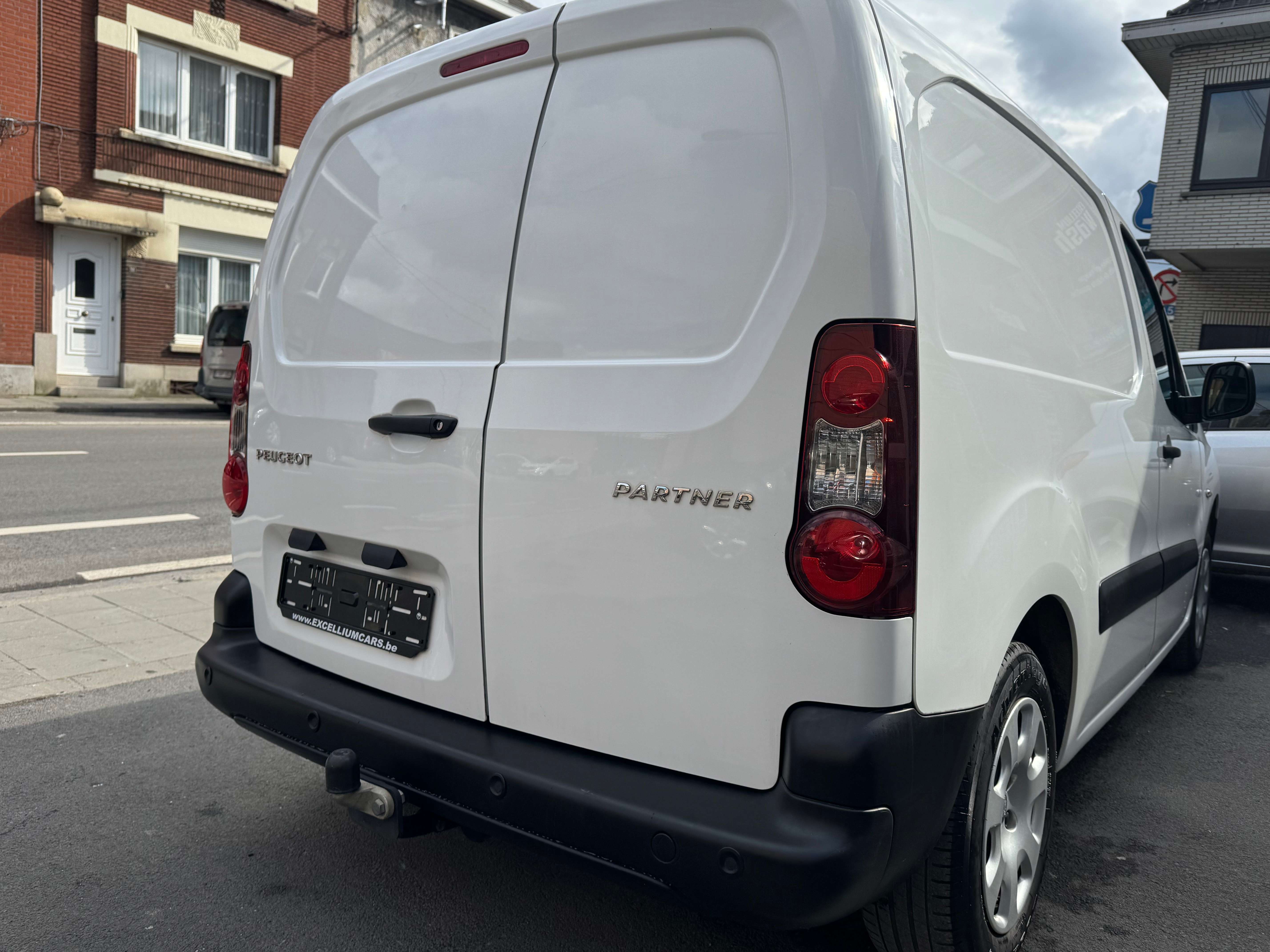 Peugeot Partner 1.6 Blue HDi Utilitaire Gps Airco 3Place  Er6B