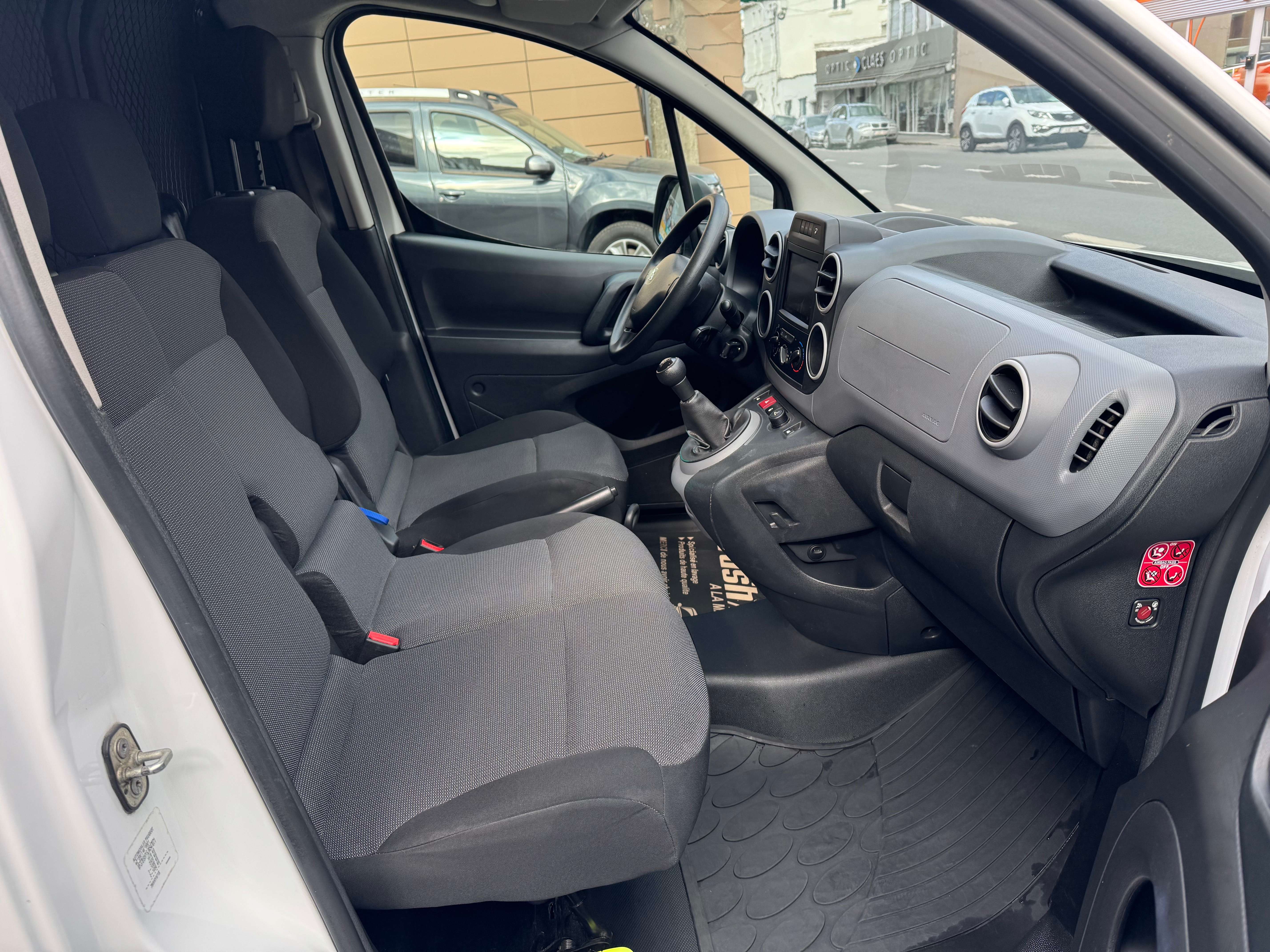 Peugeot Partner 1.6 Blue HDi Utilitaire Gps Airco 3Place  Er6B