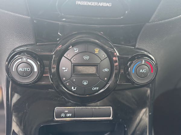 Ford Fiesta VI 1.0 ECOBOOST 100 S/S COOL &amp; CONNECT 3P