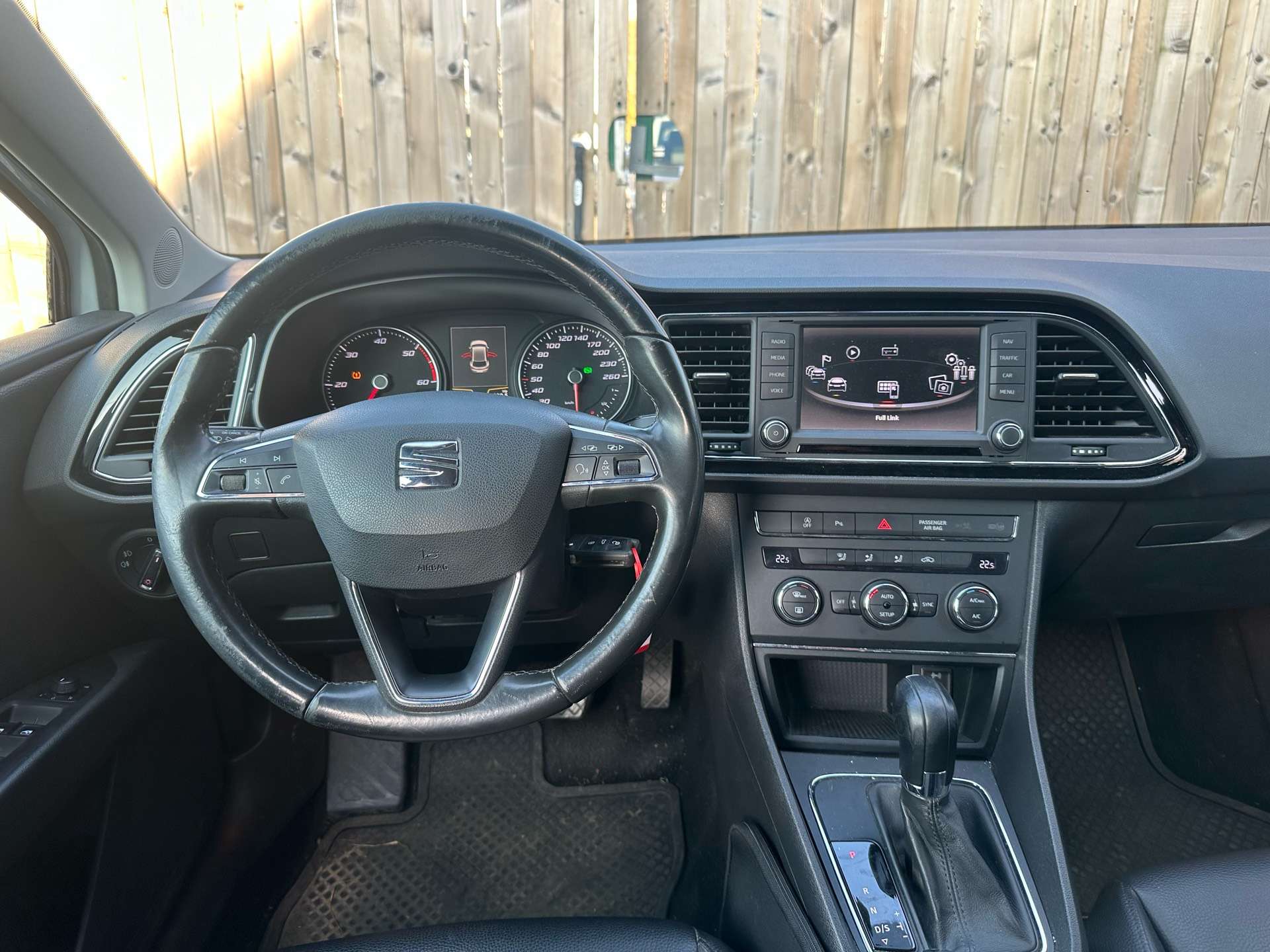 SEAT Leon 1.6 CR TDi Style DSG CT OK
