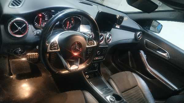 Mercedes-Benz Cla (2) 200 D BUSINESS EDITION 7G-DCT
