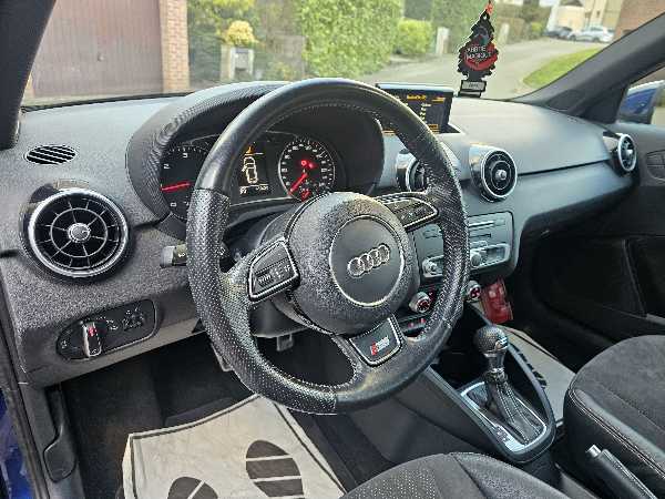 Audi A1 (2) 1.6 TDI 116 S LINE S TRONIC