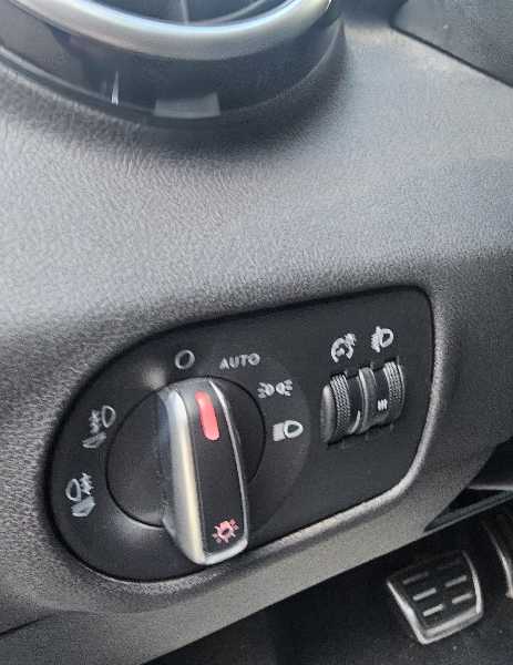 Audi A1 (2) 1.6 TDI 116 S LINE S TRONIC