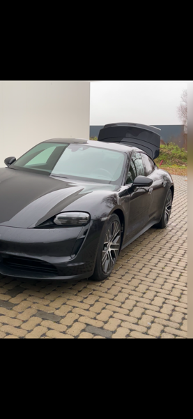 Porsche Taycan PORSCHE TAYCAN