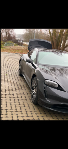 Porsche Taycan PORSCHE TAYCAN