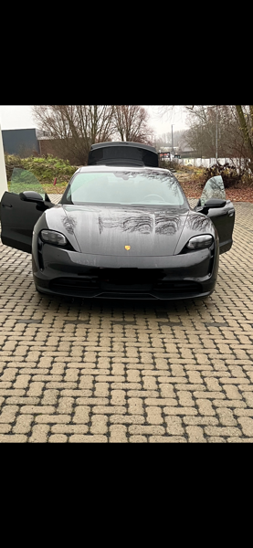 Porsche Taycan PORSCHE TAYCAN