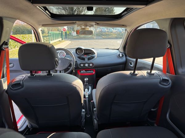 Renault Twingo II (2) 1.6 133 RS